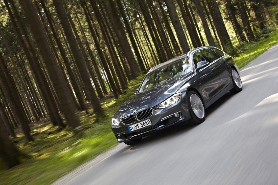  BMW 328i Touring Luxury 2012 года  (фото 185 из 200)